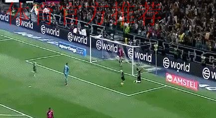 39岁胡尔克跪地庆祝!单刀终结悬念:打破15场球荒 杀进决赛 39岁胡尔克跪地庆祝!单刀终结悬念:打破15场球荒 杀进决赛